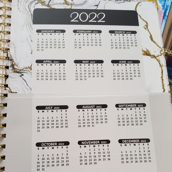New never used 2021-2022 Academic yr Planner gold colored edges front corners - Picture 6 of 9
